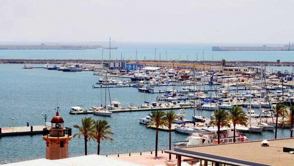 Apartamentos Marina Suites Grao de Castellon Esterno foto